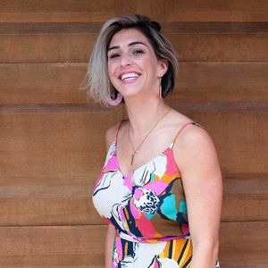 Meet your Posher, Dina